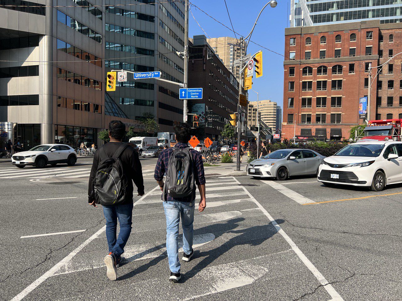Il gagne 125 000 $ par an… et « pauvre » quand même à Toronto